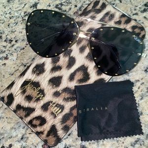 ROXANNE QUAY X J.H. SUNNIES